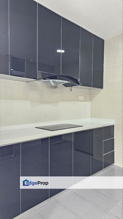 Freehold 4 room service apartment renovated and guarded at ksl d'esplanade residence johor bahru, Johor, Johor Bahru