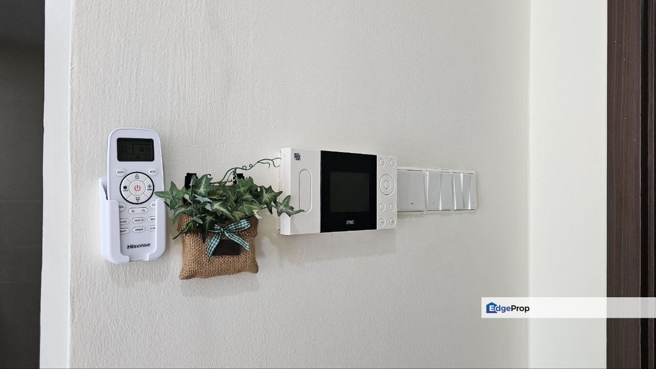 Freehold 4 room service apartment renovated and guarded at ksl d'esplanade residence johor bahru, Johor, Johor Bahru