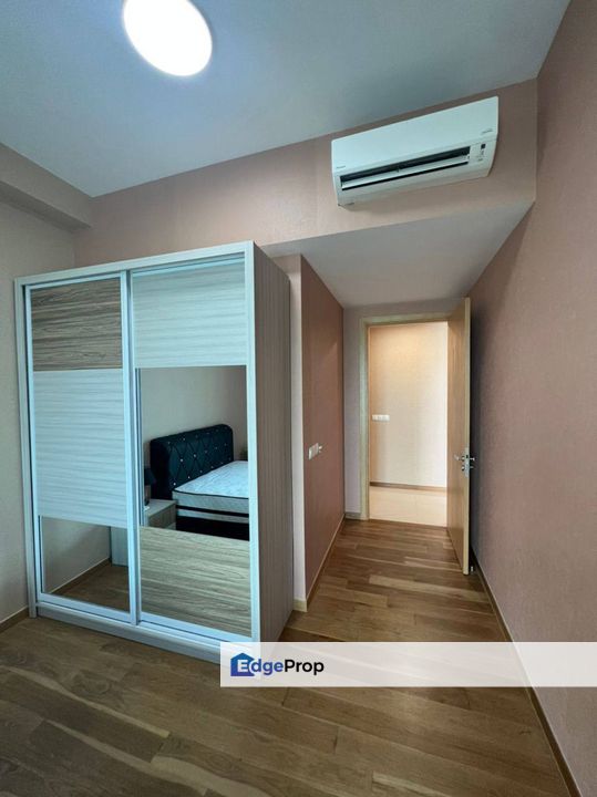 Freehold fully furniture seaview 2 room condominium at southern marina puter harbour, Johor, 