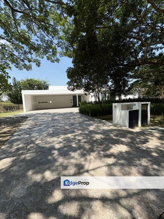 Freehold single storey villa bungalow at leisure farm iskandar puteri, Johor, Gelang Patah