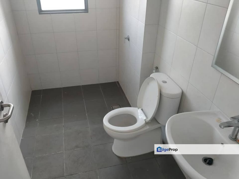 Big side office tower for rent in teega puteri harbour, Johor, 