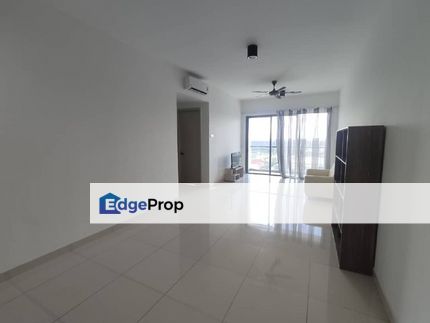 Freehold full loan 2 room service apartment at raffles suites perling skudai, Johor, Skudai