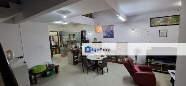 Freehold 3 storey landed house renovated and guarded house at bandar putra kulai, Johor, Kulai