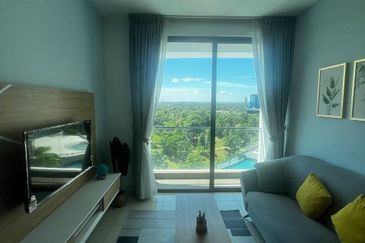 The M @ Medini Macrolink