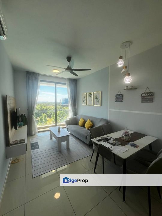 Fully furniture 2 room service apartment at m marcolink medini, Johor, 