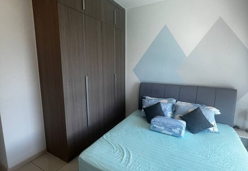 The M @ Medini Macrolink