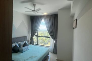 The M @ Medini Macrolink