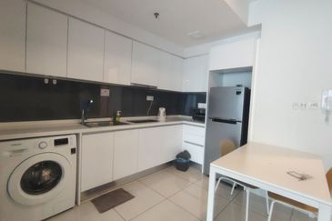 Almas Suites @ Puteri Harbour