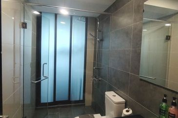 Almas Suites @ Puteri Harbour