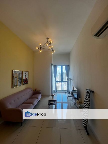 Fully furniture 2 room service apartment mid floor at elysia park medini, Johor, Nusajaya