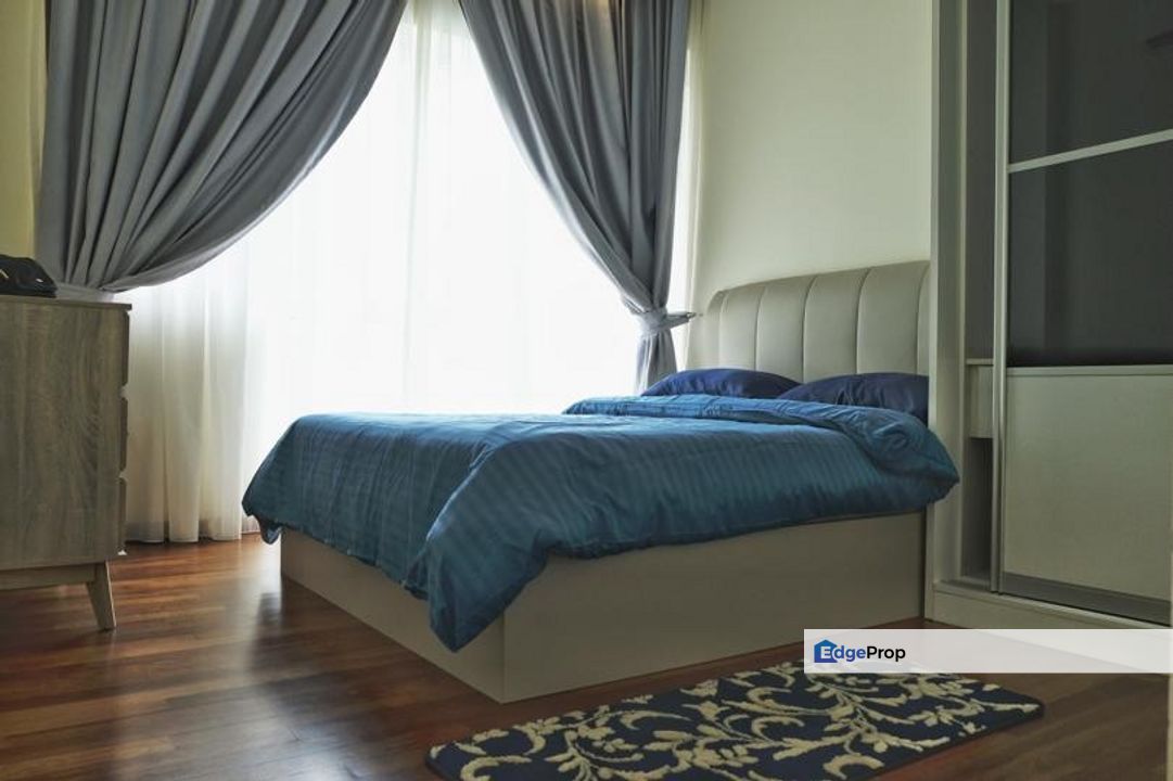 Fully furniture 2 room service apartment at medini signature, Johor, Nusajaya