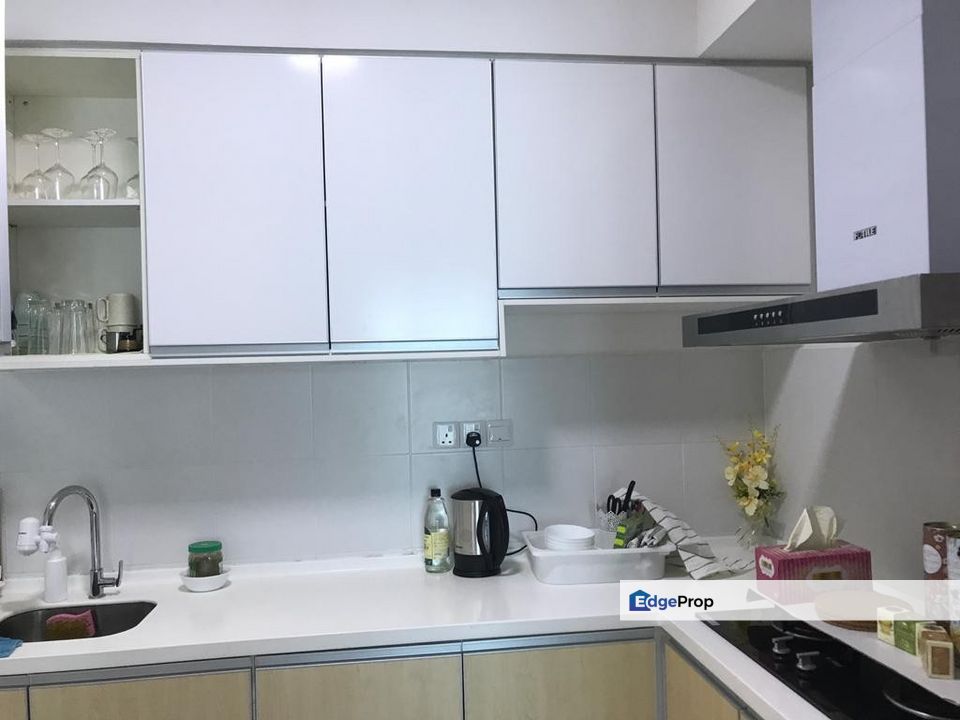 Full loan fully furniture 1 room service apartment at one medini, Johor, Nusajaya