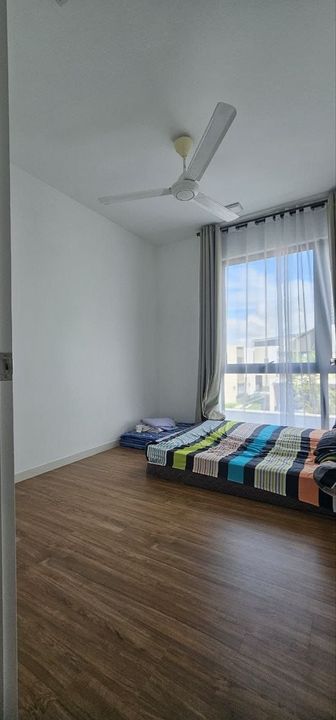 1.5 storey townhouse renovated guarded end lot with land at sunway citrine medini, Johor, 