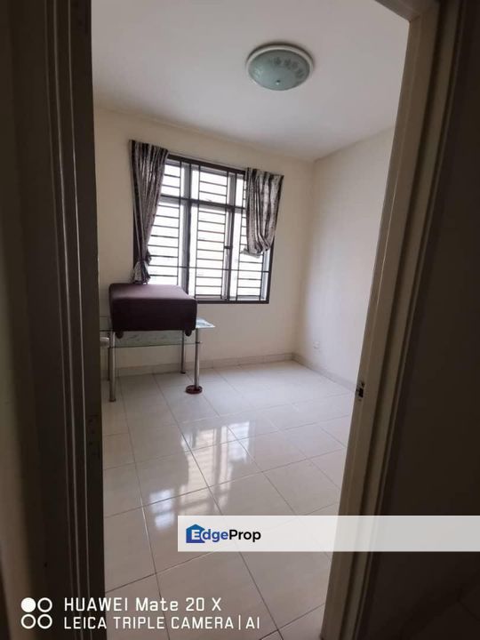 Full loan 3 room service apartment guarded at kipark tampoi skudai, Johor, Tampoi
