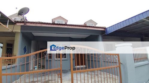 Freehold full loan 1.5 storey landed house renovated at pulai indah kangkar pulai johor, Johor, Kangkar Pulai