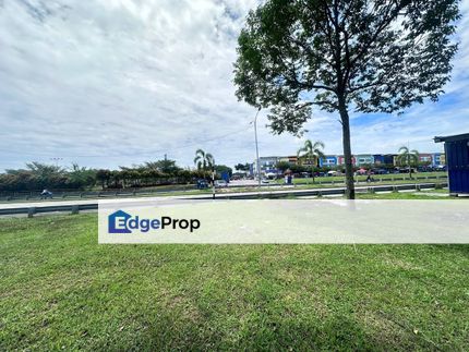 Freehold double storey landed house medium cost at taman nusantara gelang patah, Johor, Gelang Patah