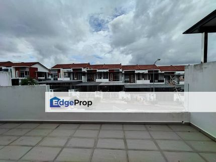 Freehold full loan 4 room landed house guarded and renovated at setia eco village gelang patah, Johor, Gelang Patah