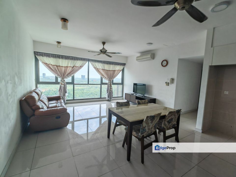 Full loan 3 room service apartment fully furniture at iskandar residence medini, Johor, Nusajaya