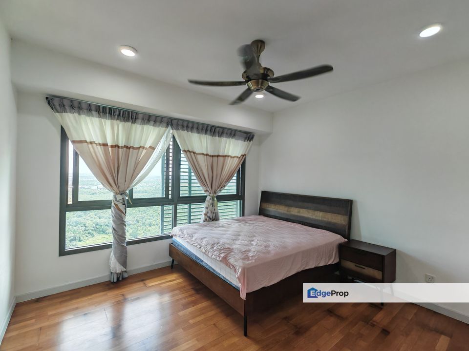 Full loan 3 room service apartment fully furniture at iskandar residence medini, Johor, Nusajaya