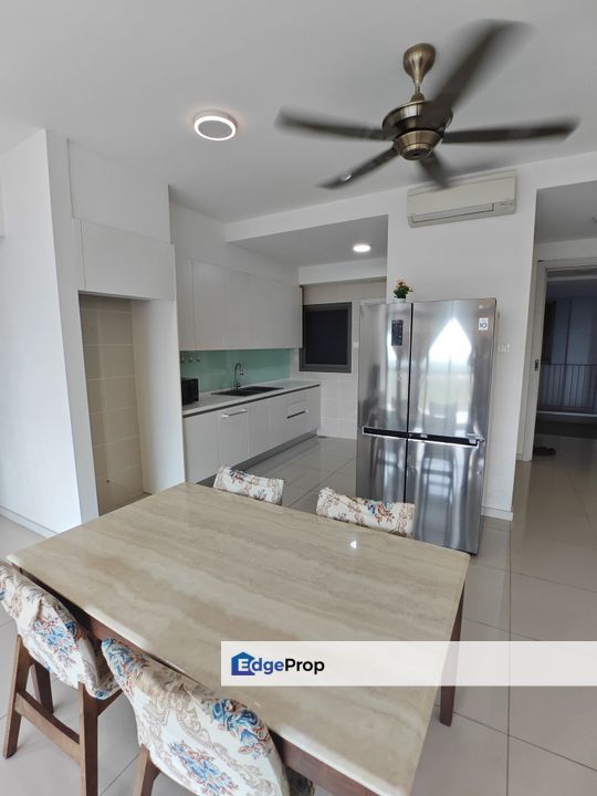 Full loan 3 room service apartment fully furniture at iskandar residence medini, Johor, Nusajaya