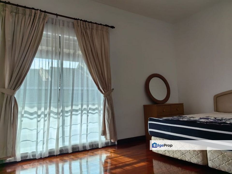 Freehold double storey landed house guarded at leisure farm iskandar puteri johor, Johor, Gelang Patah