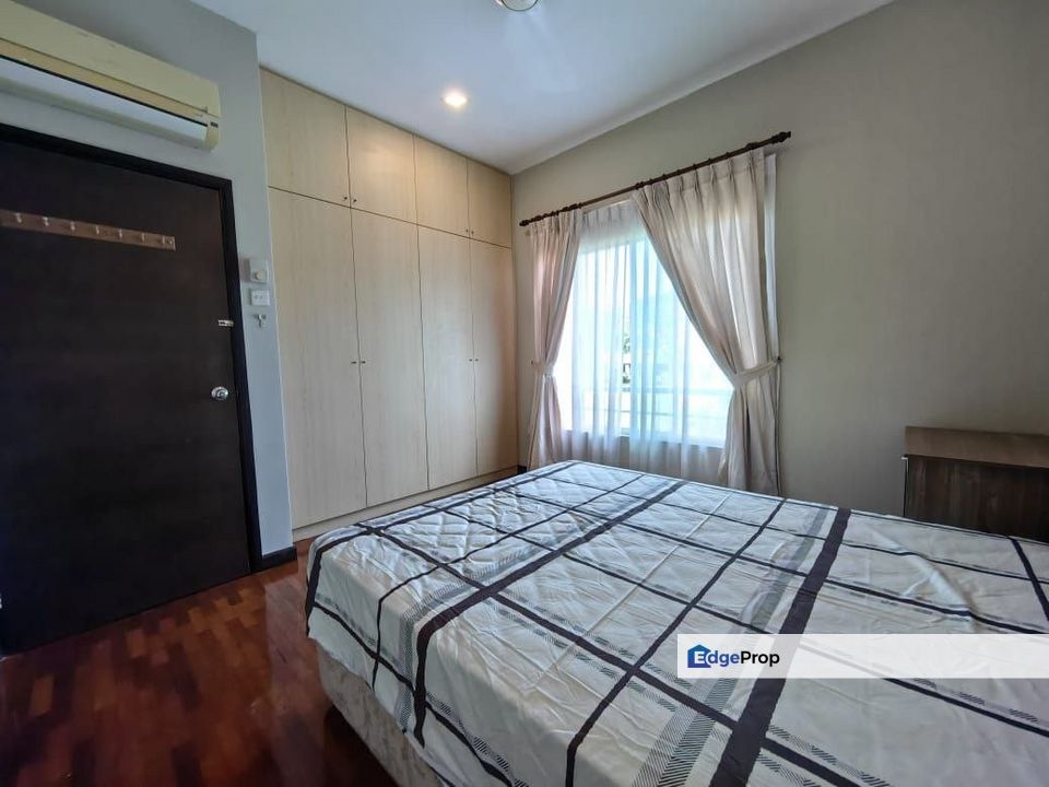 Freehold double storey landed house guarded at leisure farm iskandar puteri johor, Johor, Gelang Patah