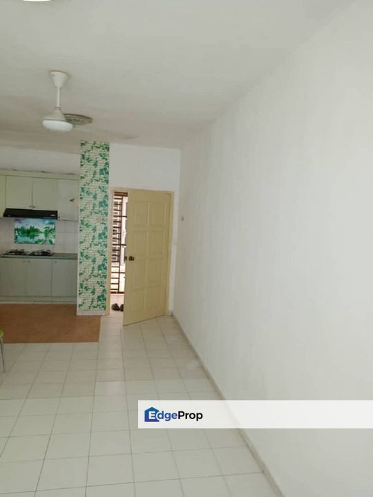 Freehold full loan 3 room apartment at nusa perdana gelang patah, Johor, Gelang Patah