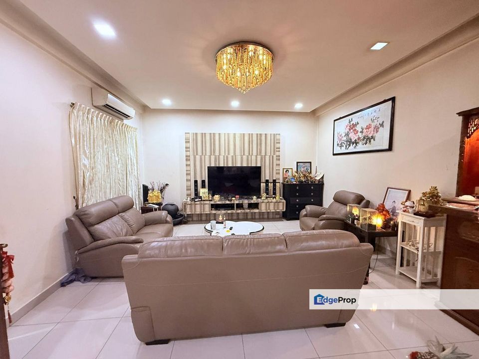 Freehold double storey semi d renovated and fully extended guarded at nusa duta iskandar puteri, Johor, Johor Bahru