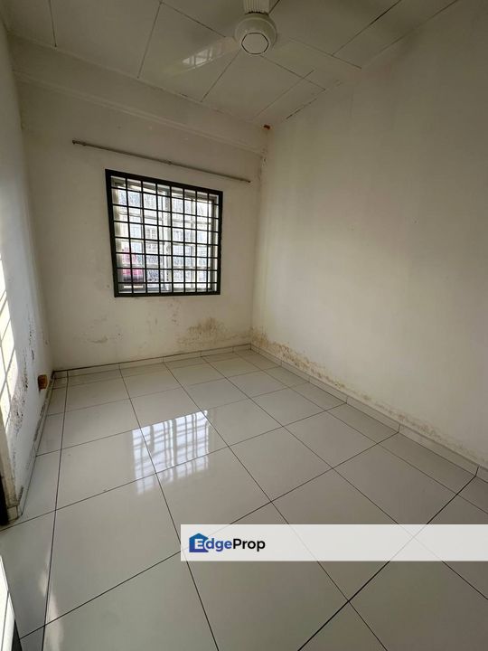 Freehold double storey landed house kitchen extended at taman bukit gemilang skudai, Johor, Skudai