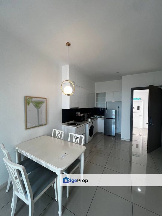 Fully furniture 2 room service apartment at elysia park medini with balcony, Johor, Nusajaya