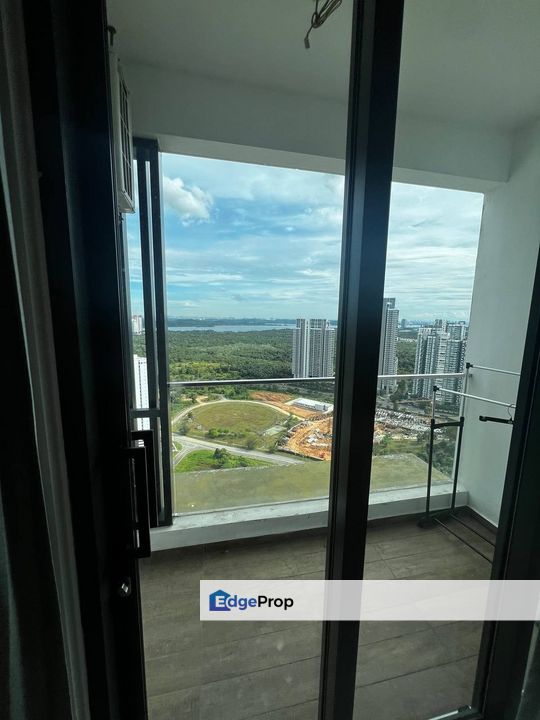 Fully furniture 2 room service apartment at elysia park medini with balcony, Johor, Nusajaya