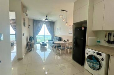 The M @ Medini Macrolink