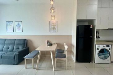 The M @ Medini Macrolink