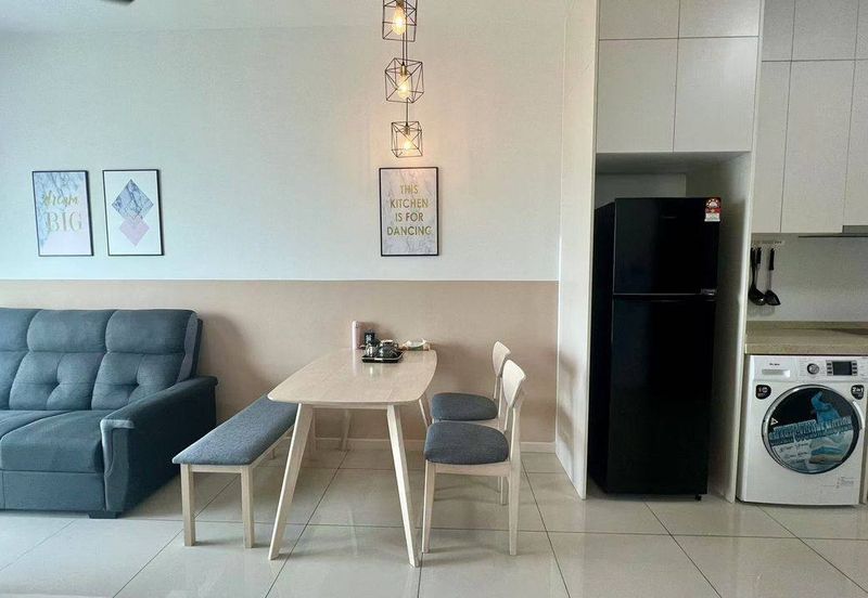 The M @ Medini Macrolink