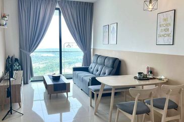 The M @ Medini Macrolink