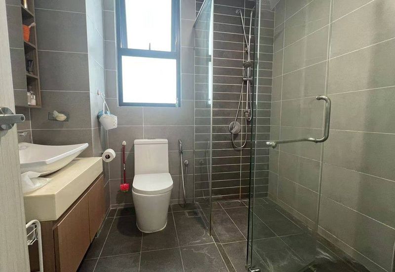 The M @ Medini Macrolink