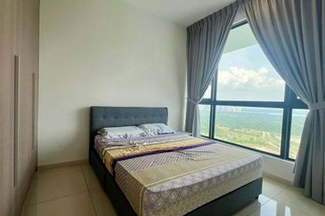 The M @ Medini Macrolink