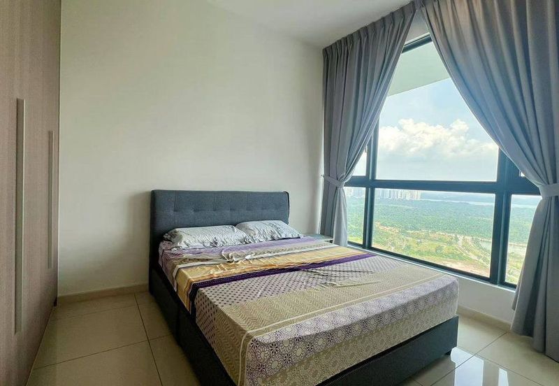 The M @ Medini Macrolink