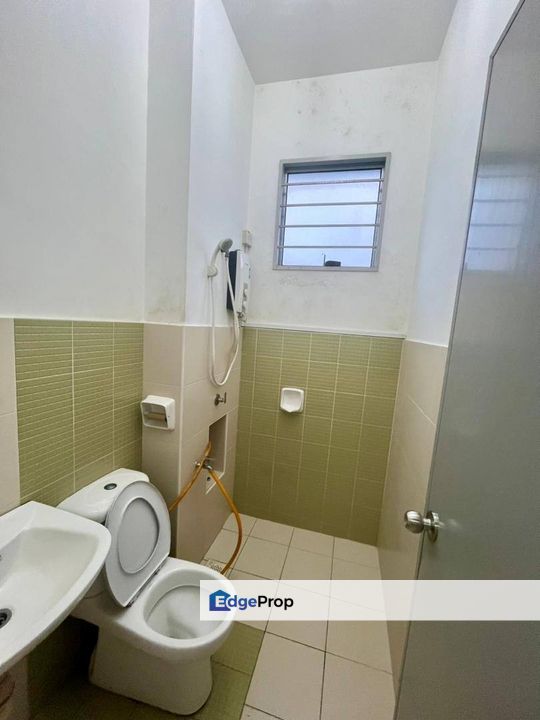 Freehold double storey landed house guarded at taman bukit indah iskandar puteri, Johor, Johor Bahru