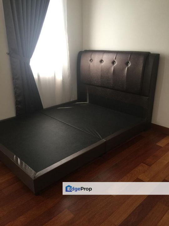 Freehold double storey cluster house renovated and guarded at canal garden south horizon hill, Johor, 