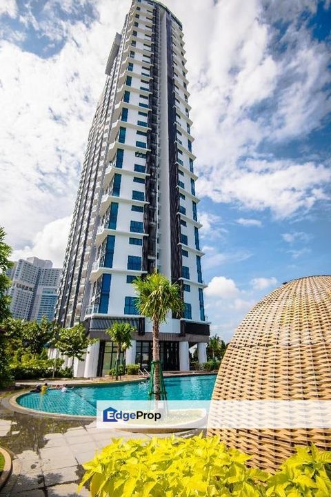 Freehold studio unit seaview at almas suites puteri harbour foreigner eligible , Johor, 