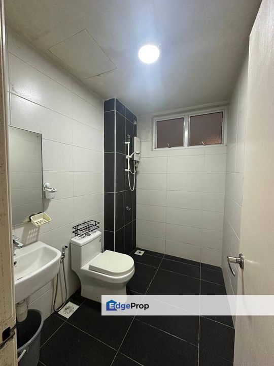 Full loan 3 room service apartment at twin danga taman laguna johor bahru, Johor, Johor Bahru