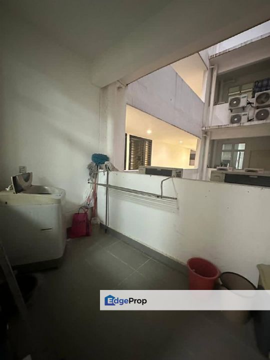 Full loan 3 room service apartment at twin danga taman laguna johor bahru, Johor, Johor Bahru