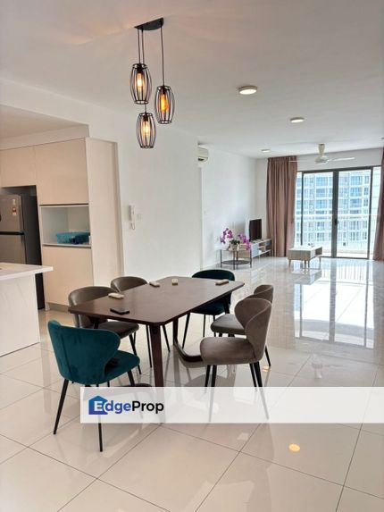 Freehold 4 room service apartment fully furniture seaview at teega residence puteri harbour, Johor, Kota Iskandar