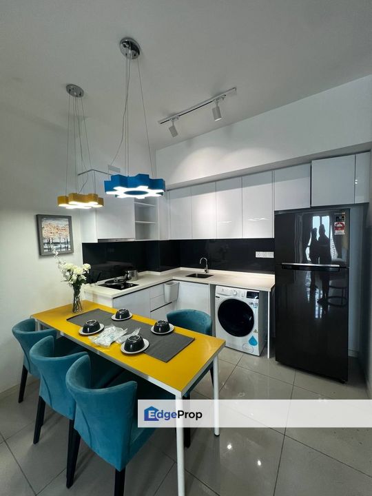 Fully furniture studio renovated mid floor at elysia park residence medini, Johor, Nusajaya