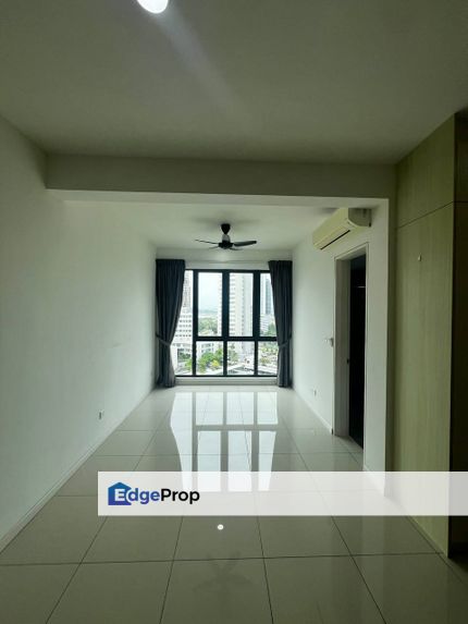 Partial furniture studio middle floor at elysia park residence medini, Johor, Nusajaya