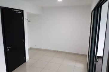 Almas Suites @ Puteri Harbour