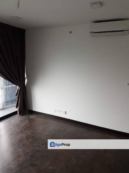 Full loan freehold studio unit at almas suites service apartment at puteri habour, Johor, 