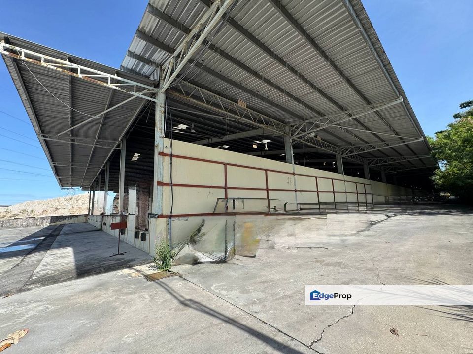 Big land area 5 acres detached warehouse at kulai , Johor, Kulai