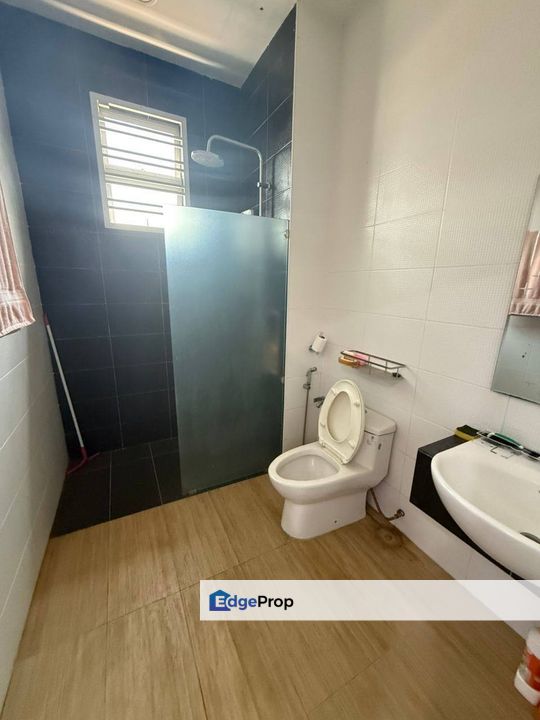 Freehold double  storey landed house renovated and guarded at taman nusa indah iskandar puteri, Johor, Nusajaya